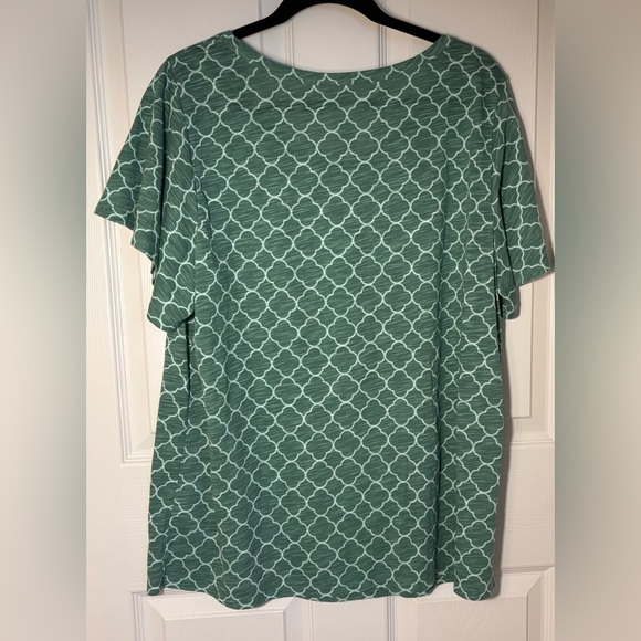 St. John's Bay Women’s Top - Picture 3 of 3